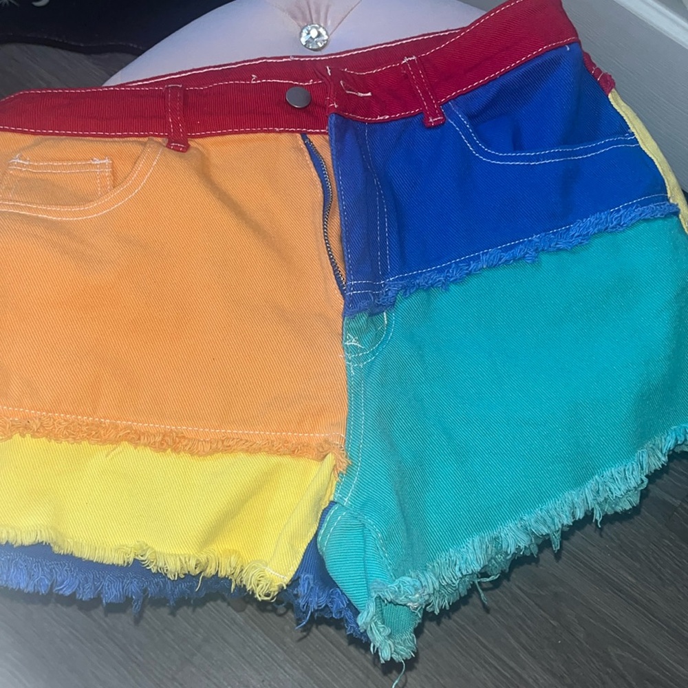 COLORBLOCK DENIM SHORTS